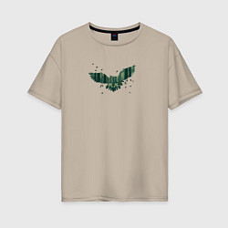 Женская футболка оверсайз Летящая сова в тенистом зеленом лесу