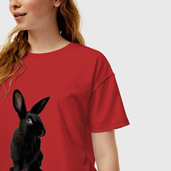 Футболка оверсайз женская Приношу счастье, черный кролик, символ 2023 года, цвет: красный — фото 2