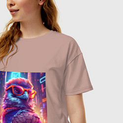 Футболка оверсайз женская Сокол в неоновом свете, цвет: пыльно-розовый — фото 2