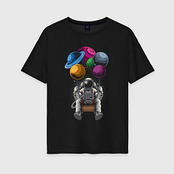 Футболка оверсайз женская Космонавт на воздушных шарах, цвет: черный