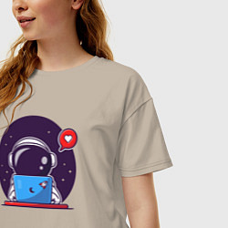Футболка оверсайз женская Spaceman programmer, цвет: миндальный — фото 2