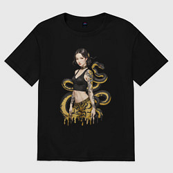 Женская футболка оверсайз Женщина и чёрно-жёлтая змея за её спиной