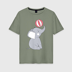 Женская футболка оверсайз Слонёнок с мячиком