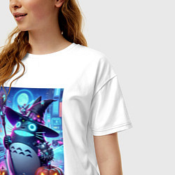 Футболка оверсайз женская Тоторо с метлой - хэллоуин, цвет: белый — фото 2