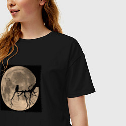 Футболка оверсайз женская Кот смотрит на луну, цвет: черный — фото 2