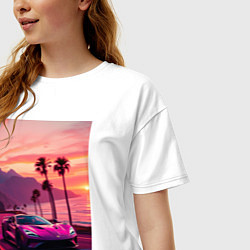 Футболка оверсайз женская Суперкар едет около океана, цвет: белый — фото 2