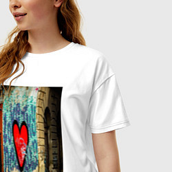 Футболка оверсайз женская Граффити сердце, цвет: белый — фото 2