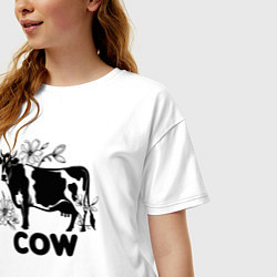 Футболка оверсайз женская Корова с цветами, цвет: белый — фото 2