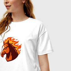 Футболка оверсайз женская Лошадь с огненной гривой, цвет: белый — фото 2