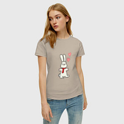 Футболка хлопковая женская Кролик с сердечками, цвет: миндальный — фото 2