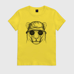 Футболка хлопковая женская Львица в панаме, цвет: желтый