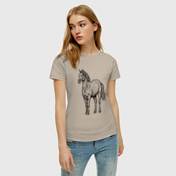 Футболка хлопковая женская Лошадь стоит, цвет: миндальный — фото 2