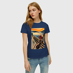 Футболка хлопковая женская Муравей кричит на картине Эдварда Мунка - мем иску, цвет: тёмно-синий — фото 2