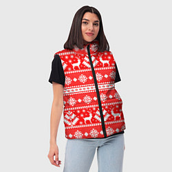 Женский жилет Новый год ели и олени на красном фоне, цвет: 3D-черный — фото 2