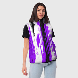 Женский жилет Вертикальные чёрно-белые линии на фиолетовом фоне, цвет: 3D-красный — фото 2